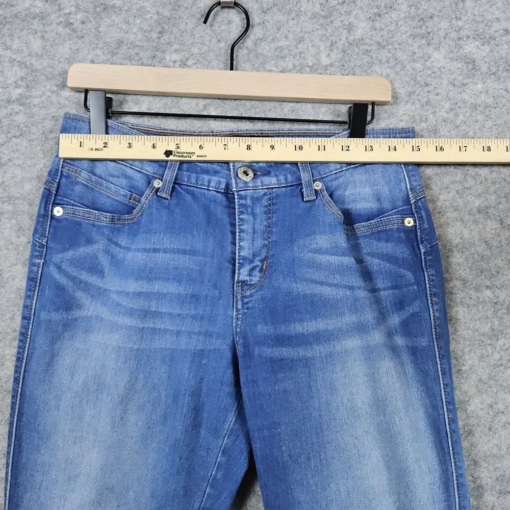 Levi Strauss Flatters & Flaunts Women's Skinny Leg 29x32 ACTUAL 30x30 Blue Jeans